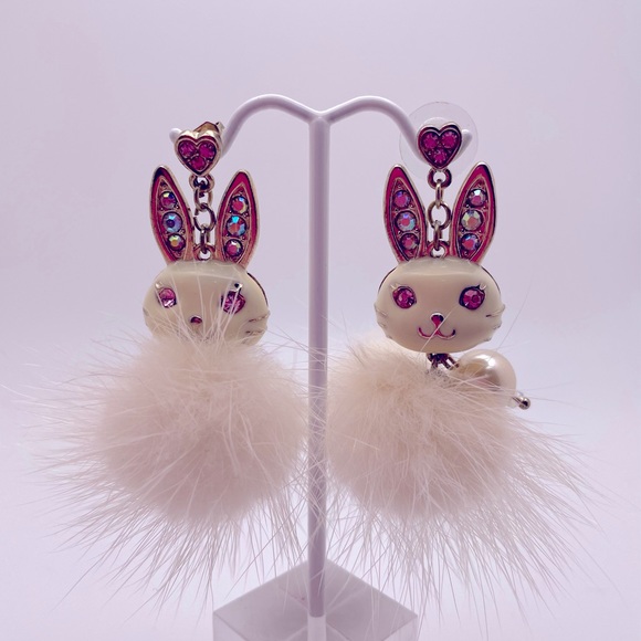 Rare Betsey Johnson Bunny earrings with real fur 🐰 🐣 🐇 - Picture 2 of 5